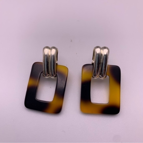 Vintage 80s Inspired Tortoiseshell Brown Square Stud Earrings - Picture 2 of 6